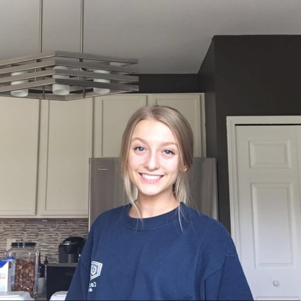 Meet your Posher, Monica